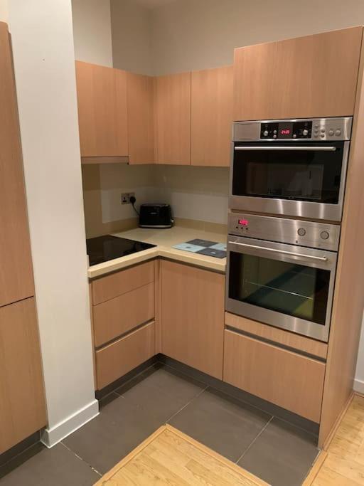 Stunning 2 Bed Flat! Centrally Located In London, Uk! 외부 사진