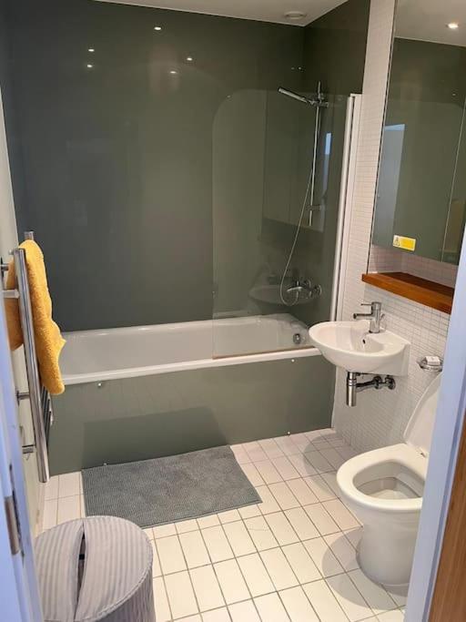 Stunning 2 Bed Flat! Centrally Located In London, Uk! 외부 사진