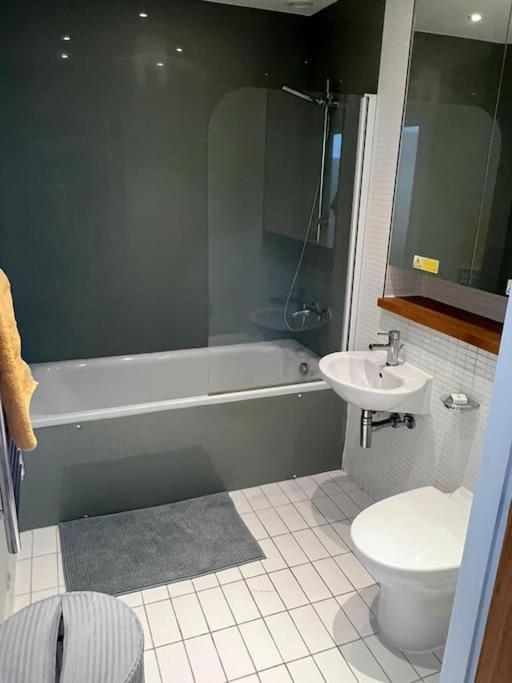 Stunning 2 Bed Flat! Centrally Located In London, Uk! 외부 사진