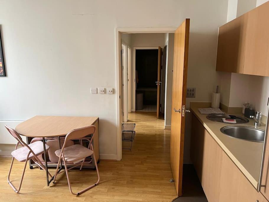 Stunning 2 Bed Flat! Centrally Located In London, Uk! 외부 사진