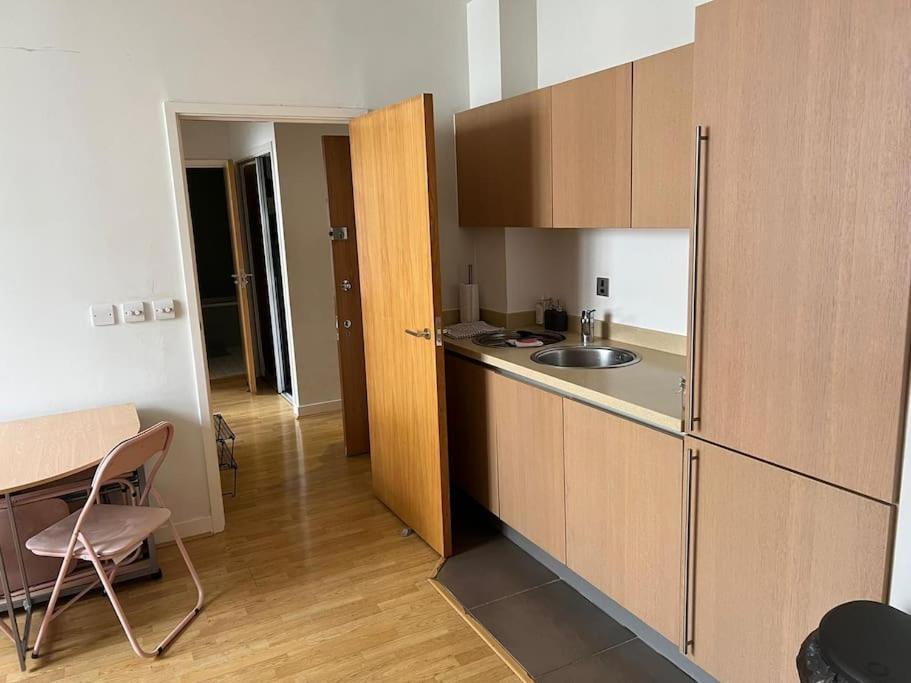 Stunning 2 Bed Flat! Centrally Located In London, Uk! 외부 사진
